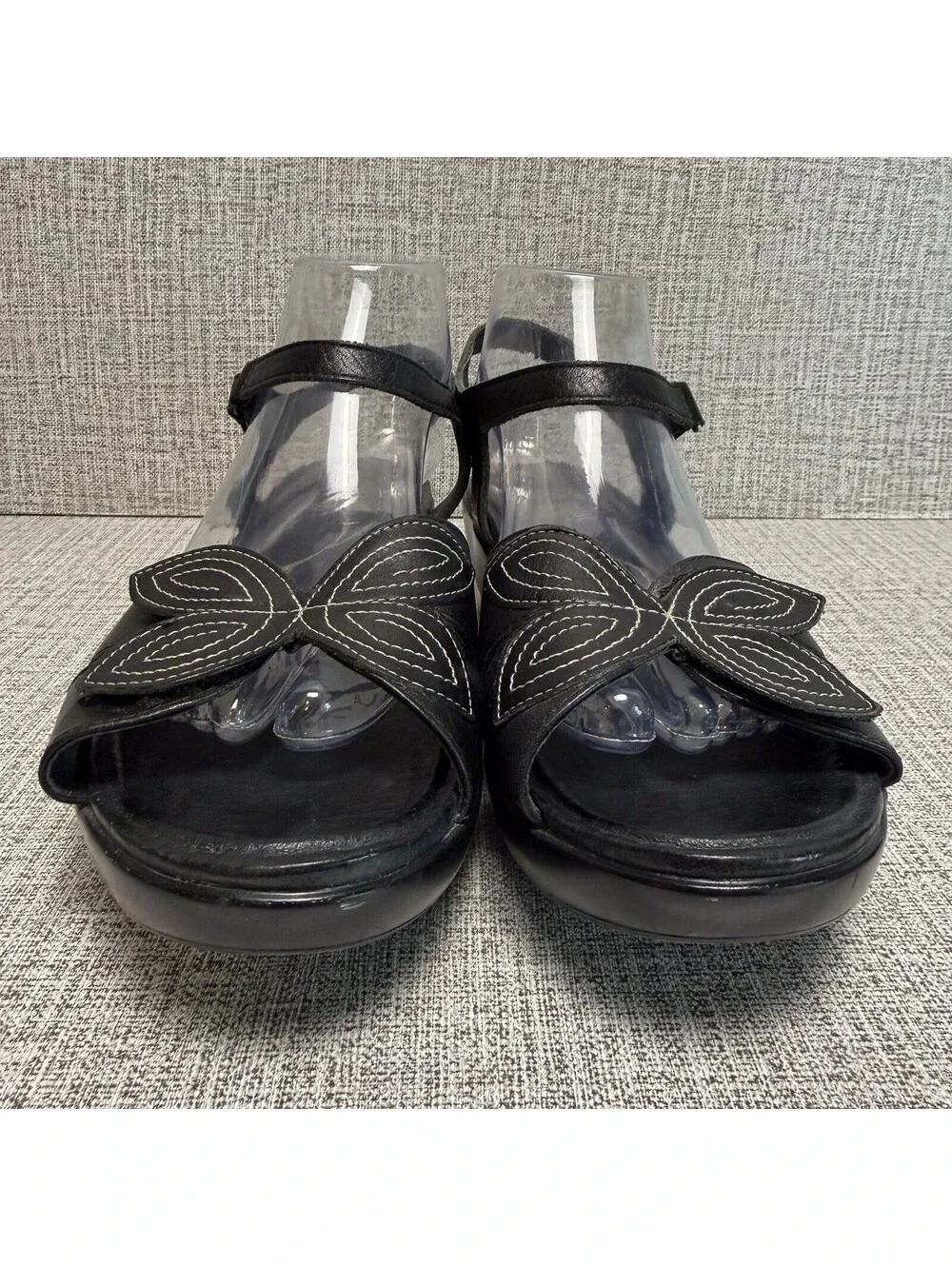 Dansko Sandals Women’s Sz 40 (US 9.5-10) Black Leather Flower Design Adjustable
